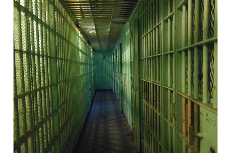 少年事件における鑑別所とは？少年鑑別所と少年院との違いって何？